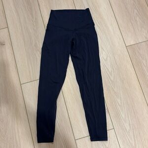 Lightly worn, Navy blue Airie Leggings, Size small